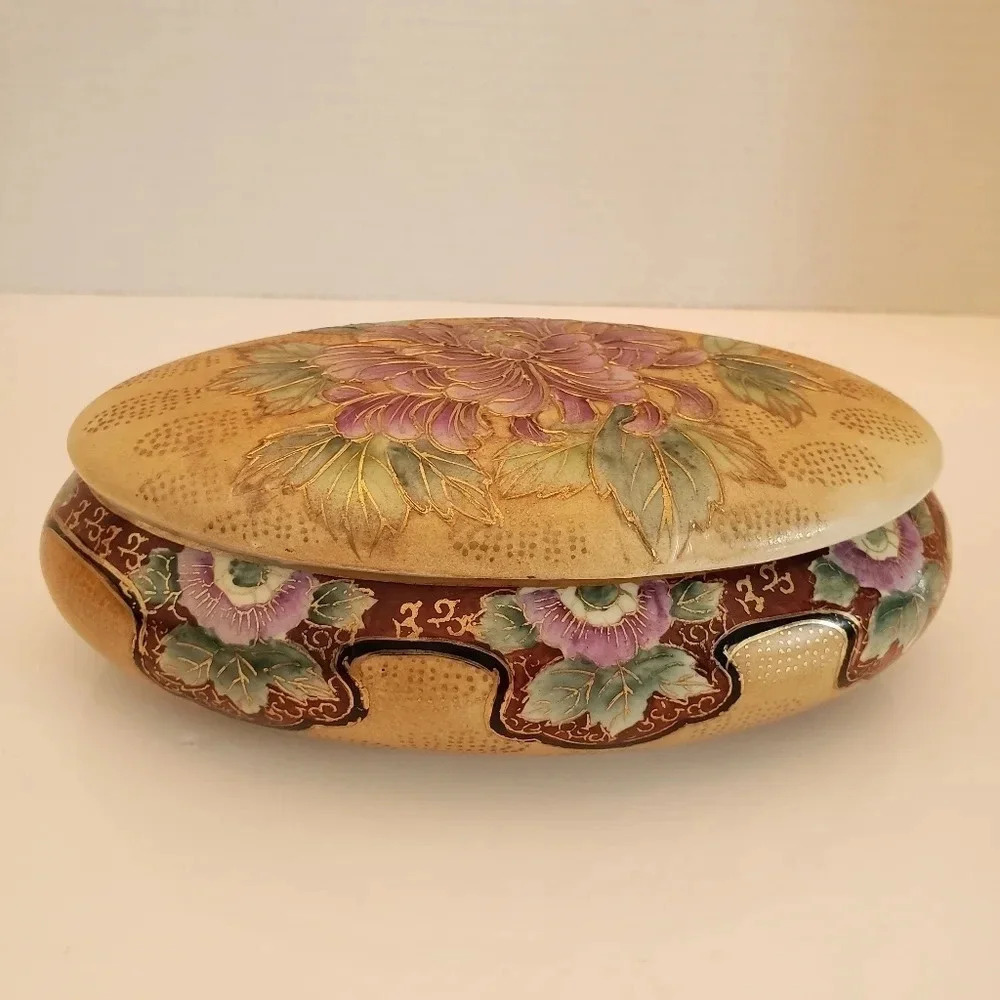 Vintage Oval Handpainted Porcelain Jewelry Dish with Lid.